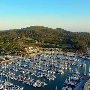 Marina Di Scarlino Hotel apartamentowy Puntone di Scarlino